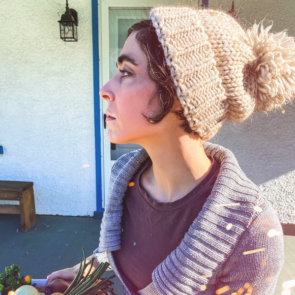 Meet your Posher, Kelly - Picture 1 of 2